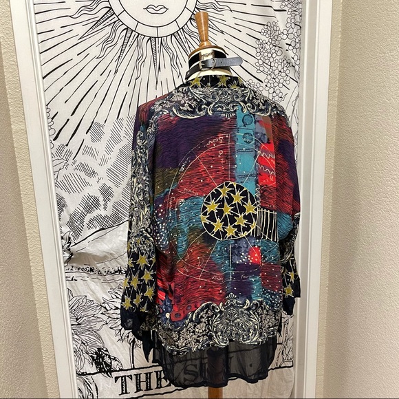 🌈 Gorgeous Vintage bohemian zodiac top - Picture 9 of 13